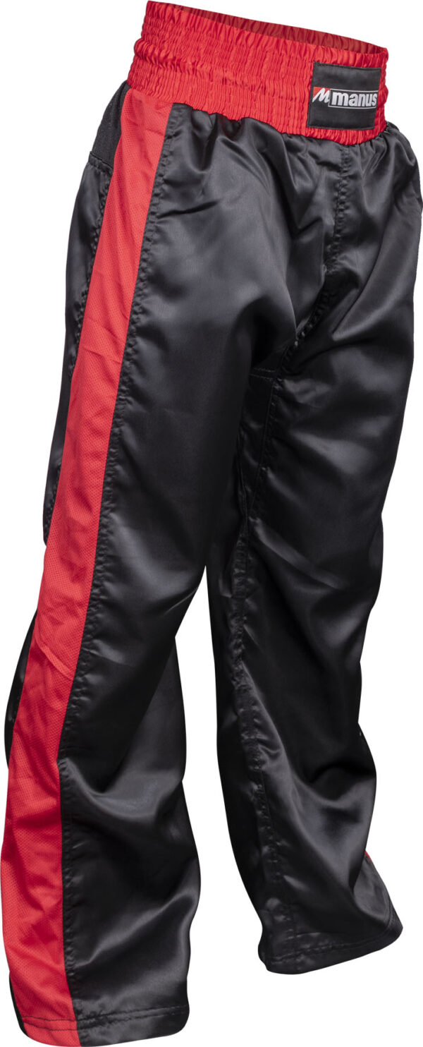manus-kickboxingpant-black-red-5114-left.jpg Kickboxhose – Bild 1