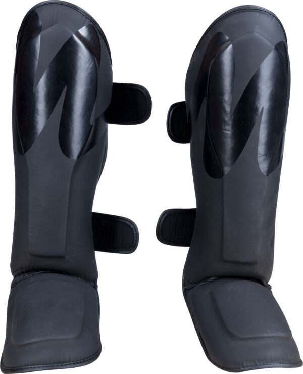 Schienbeinschutz „Wave Black’n’Black“ – Bild 2